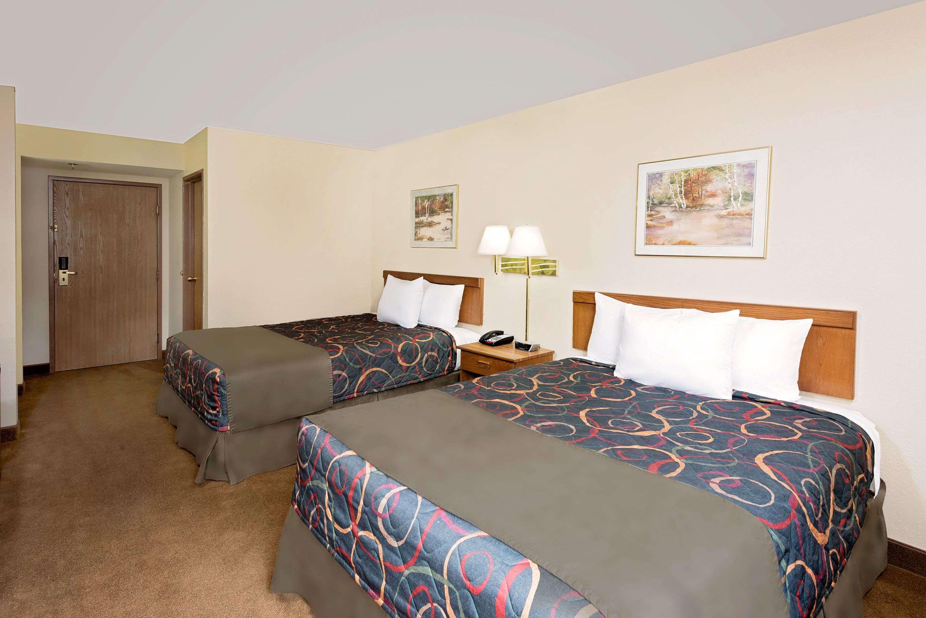 Days Inn By Wyndham Boonville Exterior photo